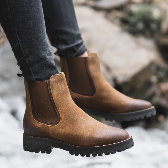Thursday Boot Company Shoes - Thursday Boot Company Women's Tan Chelsea Lug Boots